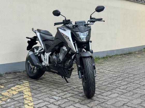 HONDA CB 300F TWISTER CBS HONDA CB 300F TWISTER CBS